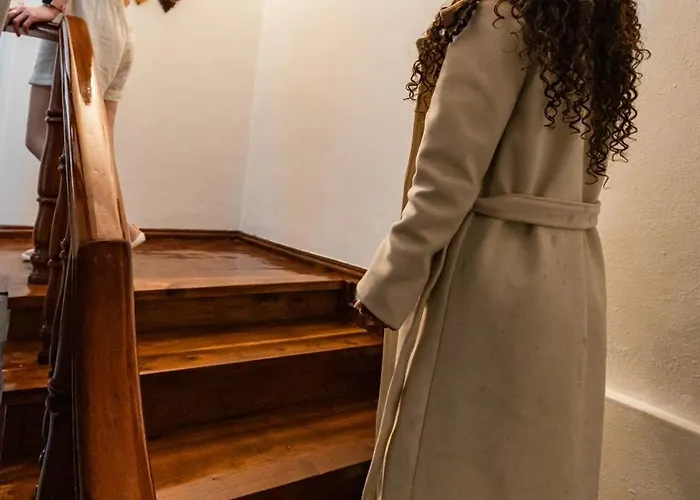 Rose Street House * أنغرا دو إِراويزو